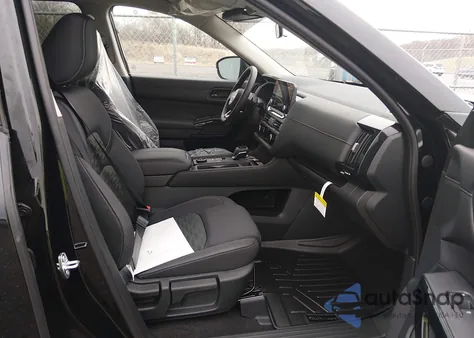 2025 Nissan Pathfinder S 4Wd z USA, uszkodzony, nr VIN 5N1DR3AC8SC314090